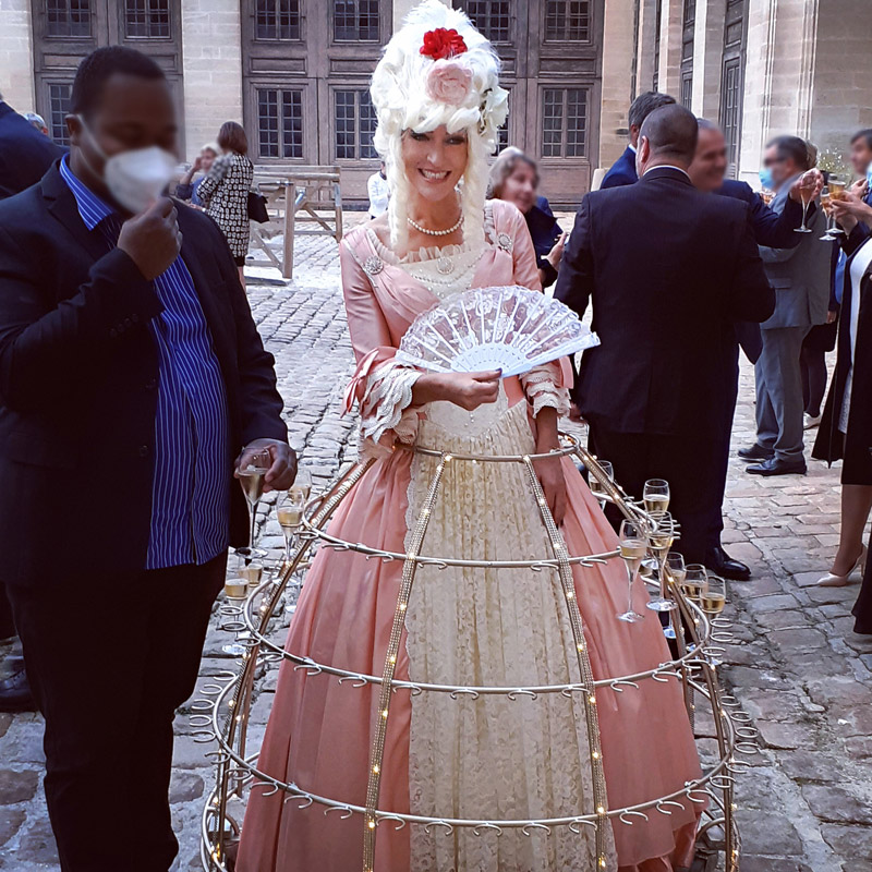 Lady Champagne thème Baroque Chantilly