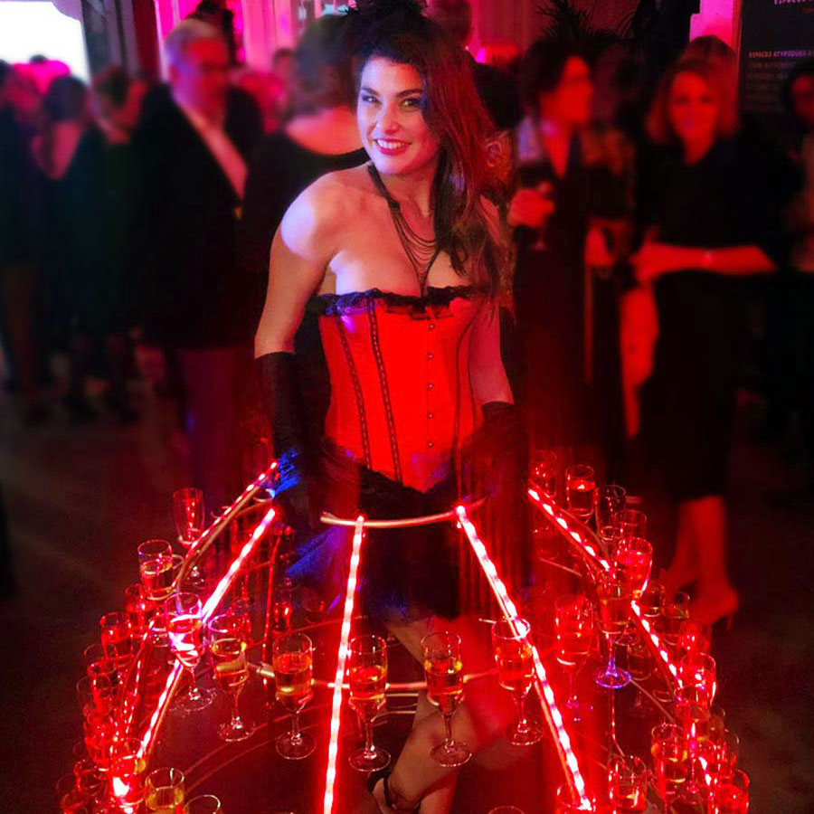 Robe à champagne, thème Cabaret