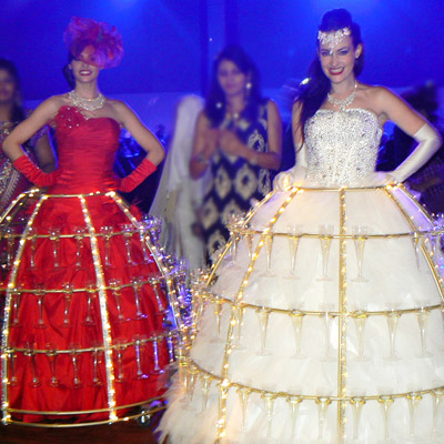 Mannequins Champagne pour la société AMWAY