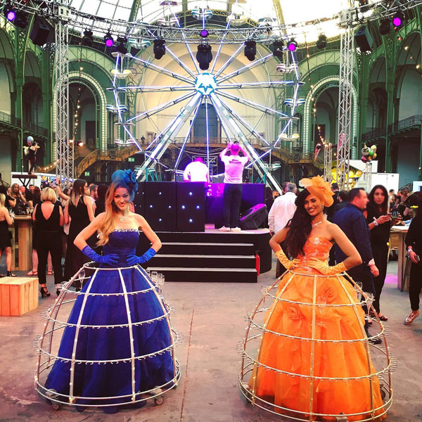 Les Robes à champagne au Grand Palais, pour la société PROMAN.