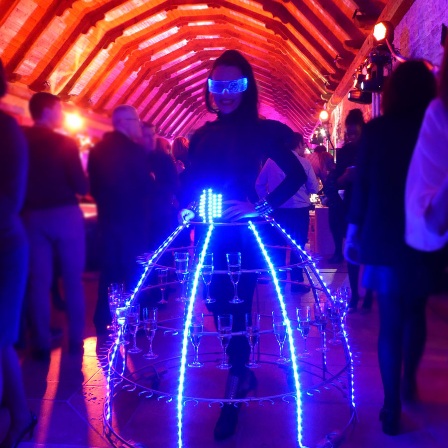 Soirée Futuriste avec jupe champagne
