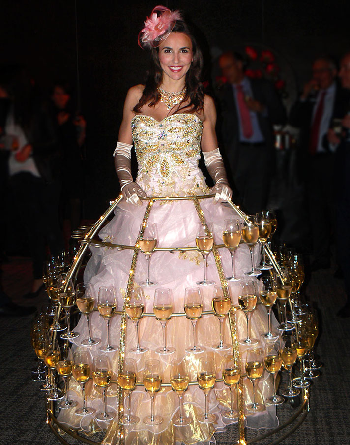 Robe champagne rose clair, accueil raffiné pour vos invités