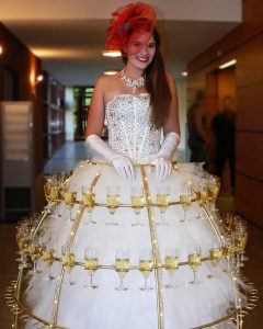 robe à champagne princesse blanche, robe porte coupe de champagne