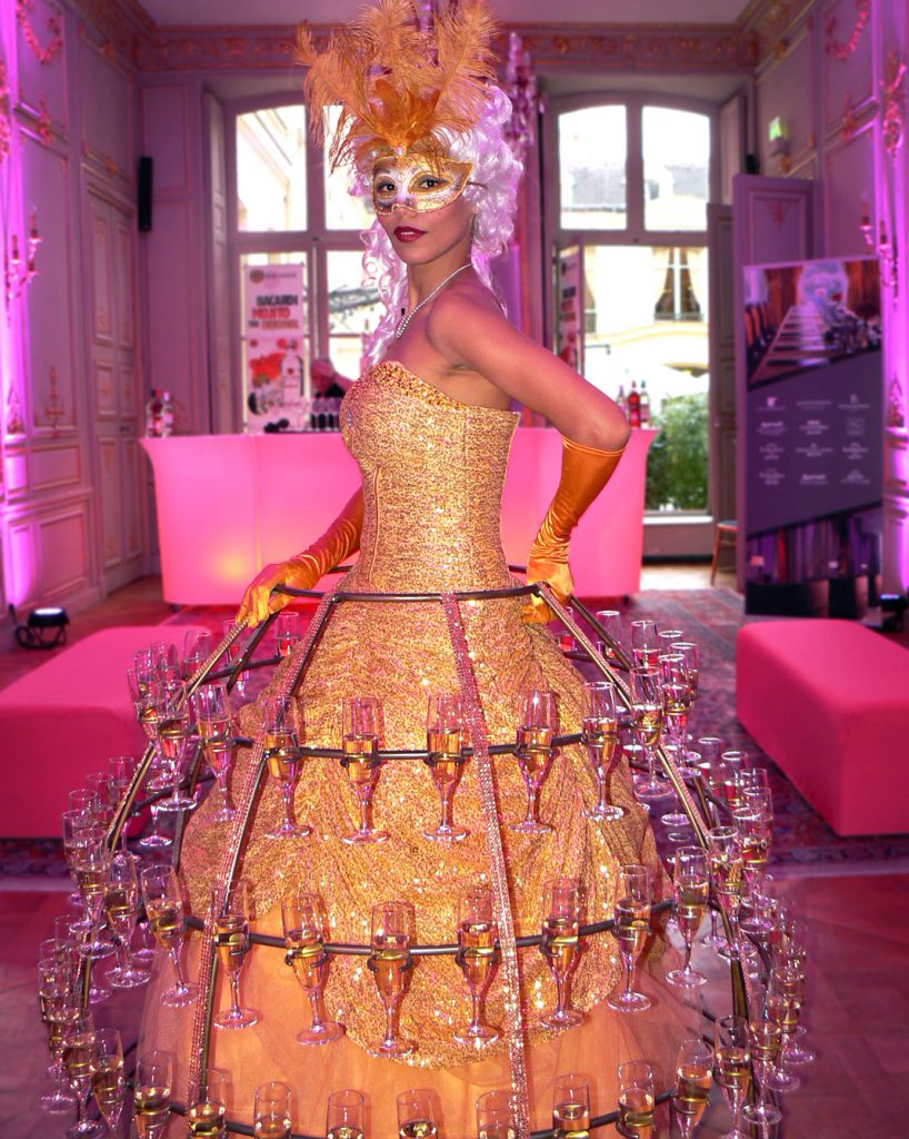 Animation Robe à Champagne Princesse dorée